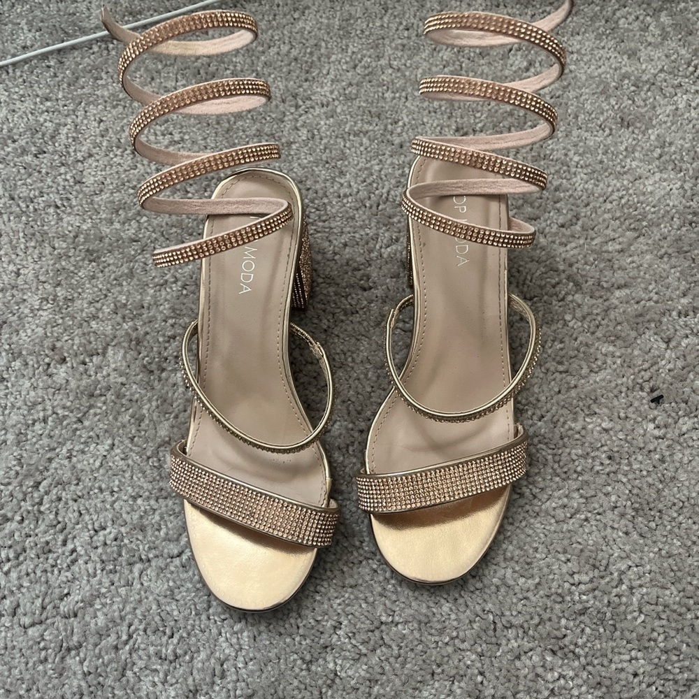 TOP Moda Gold Spiral Strap Heels